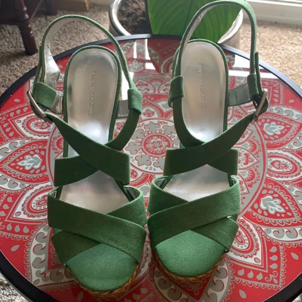 Banana Republic sandals